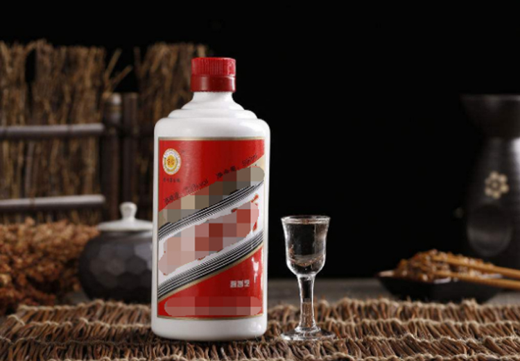 為什么茅臺(tái)酒玻璃瓶是乳白色的，而不是透明的？大多數(shù)人都不知道